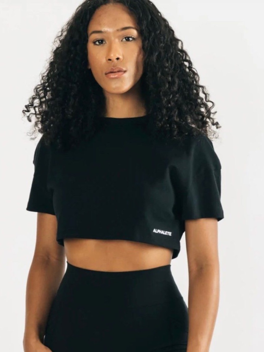Alphalete Black Cotton Crop T-Shirt - size small
